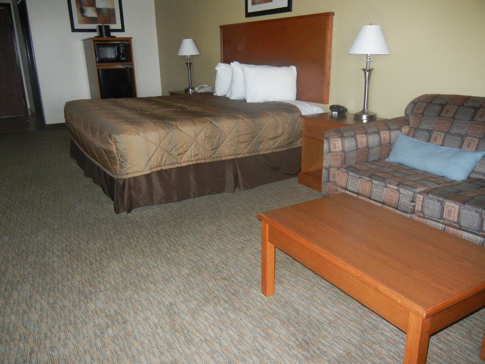 Days Inn By Wyndham Phenix City Near Fort Moore Exterior photo